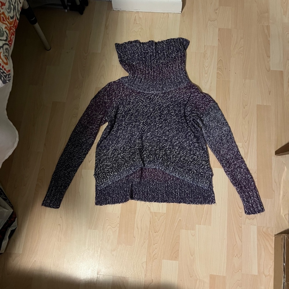Oversized sweater with cow neck